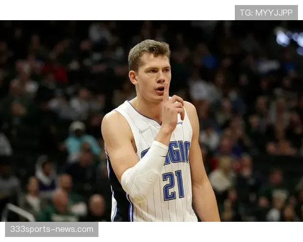 库珀·弗拉格无球跑动提升三分效率 拉开湖人外线空间