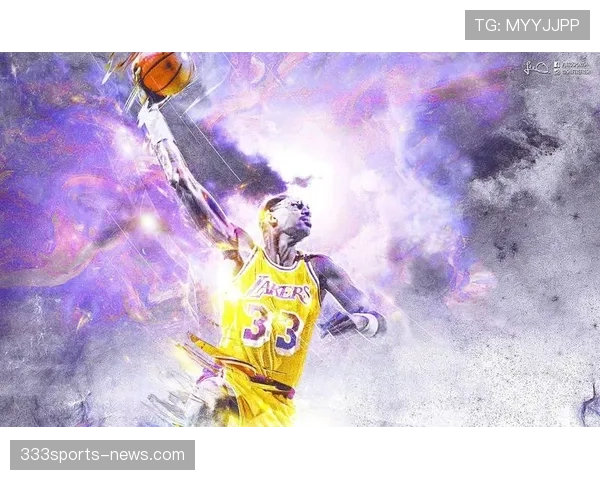 卡里姆·阿卜杜尔-贾巴尔内线统治力提升球队关键得分和篮板表现